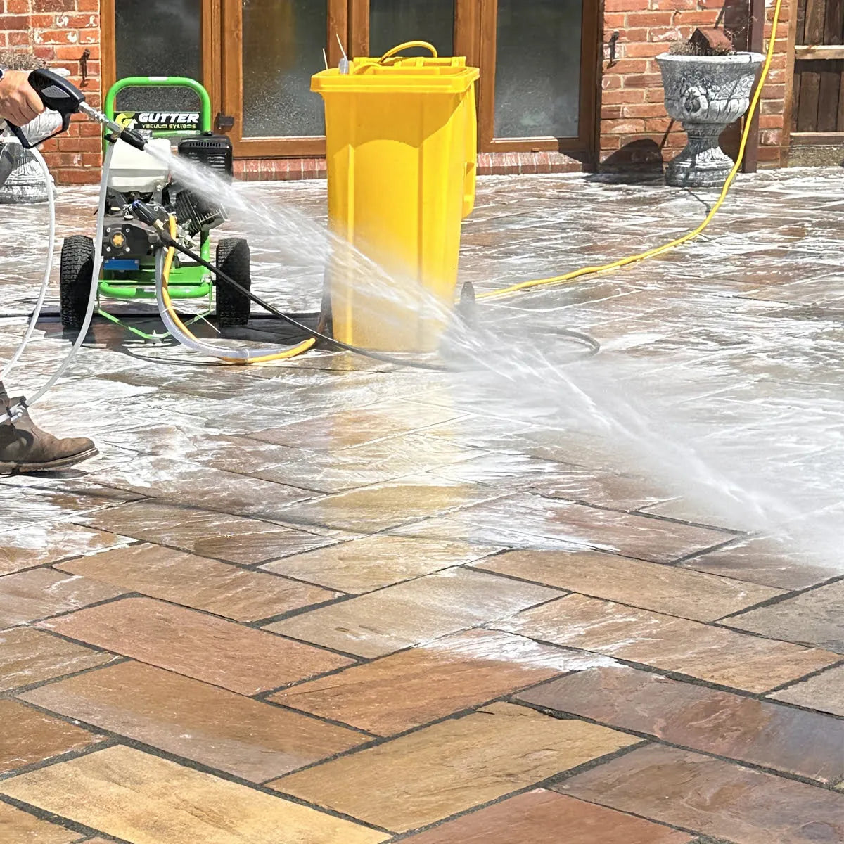 X-Jet M5 with Quick Release Trigger with Pressure Washing Setup to wash outdoor patio